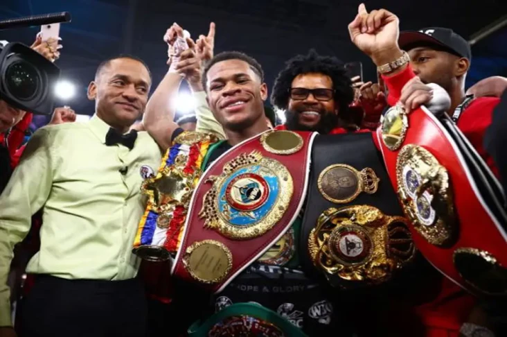 Devin Haney vs Vasiliy...