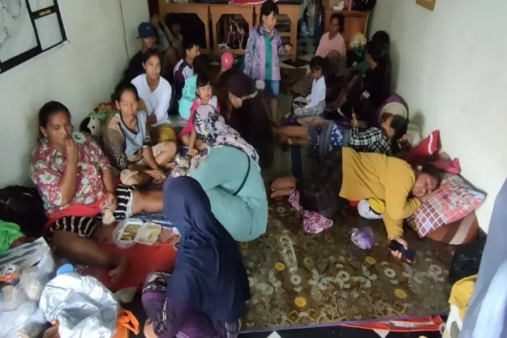 Banjir Rob Akibatkan...