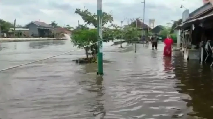 Tanggul Sungai Meduri...