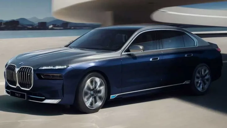 30 Unit BMW i7 Excellence...