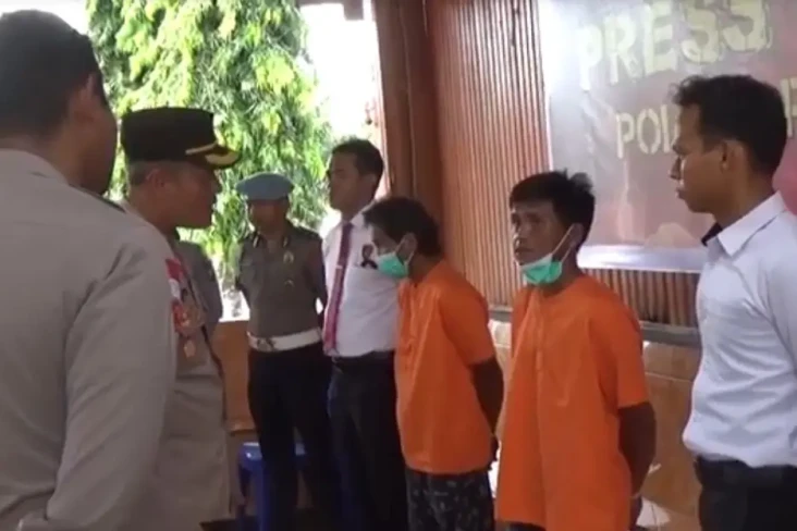 Sadis! Wanita Muda di...
