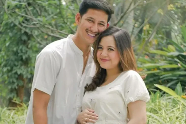 Profil Arrasya dan Shafanina,...
