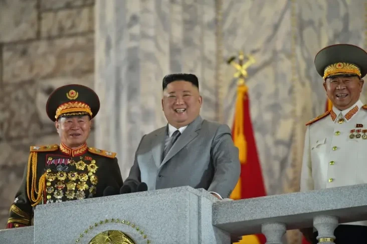 Kim Jong-un Pecat Pemimpin...