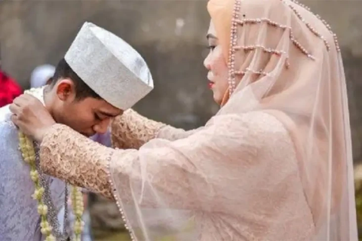 Rozy Tampik Bakal Nikahi...
