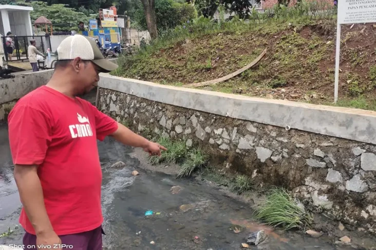Hilang Sehari, Balita...