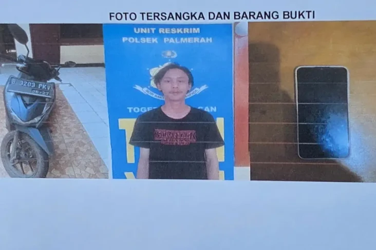 Asyik Telponan di Depan...