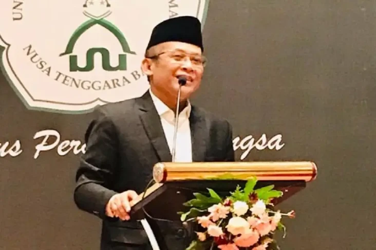 Viral Ustazah Disawer,...