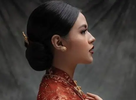 6 Ide Hair Style ala...