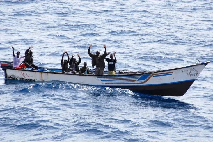 Kelompok Bajak Laut...