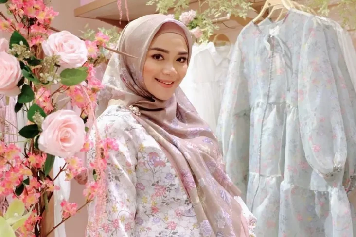 Sheza Idris Melahirkan...