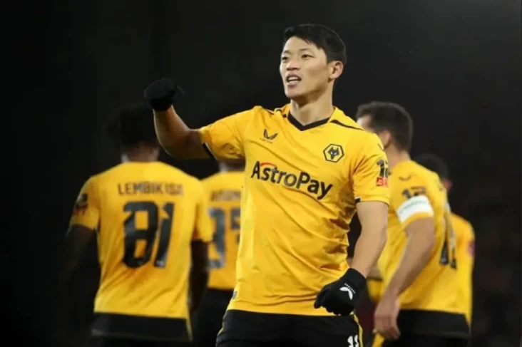 Hasil Liverpool vs Wolves:...