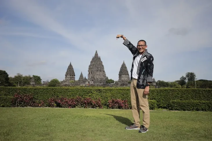 Sandiaga Uno Kunjungi...