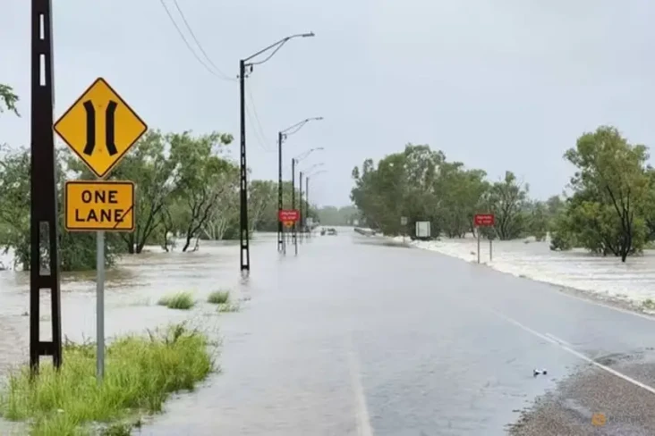 Banjir Dahsyat Landa...