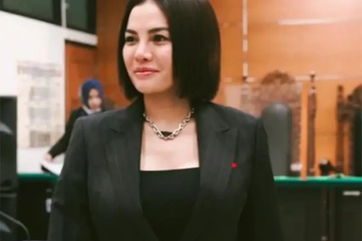 Nikita Mirzani Minta...