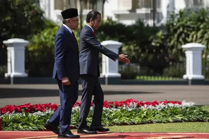 Jokowi Sambut Minat...