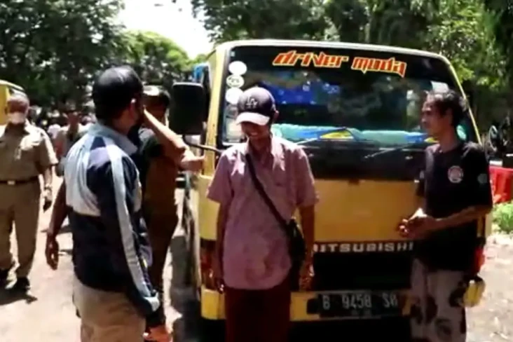 Buang Tinja Sembarangan...