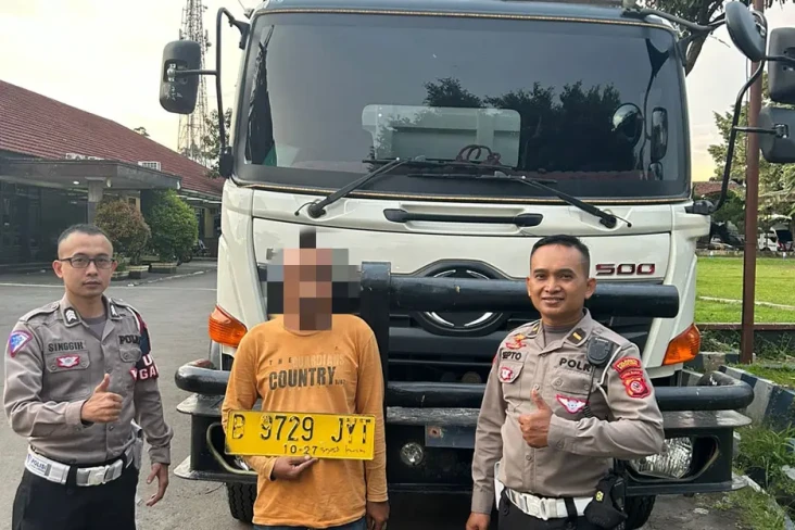 Polisi Amankan Sopir...
