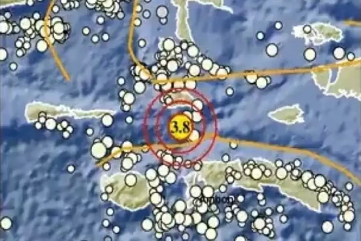 Gempa Dangkal Magnitudo...