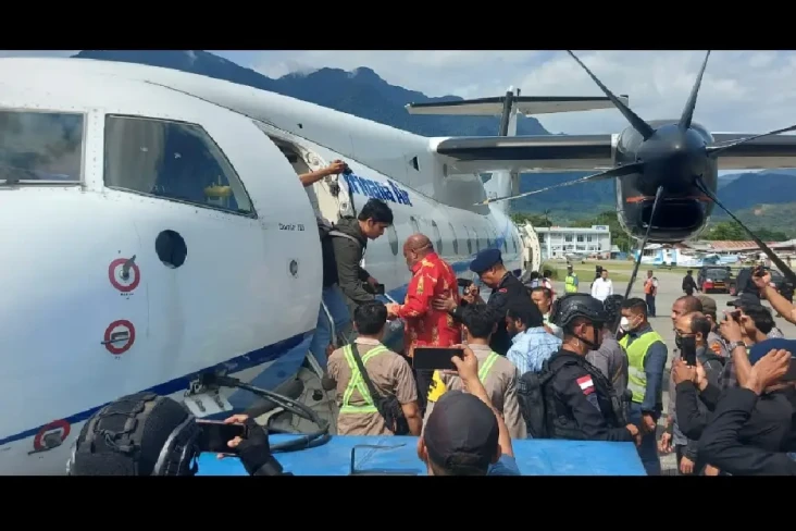 Terlihat Pasrah, Foto-Foto...