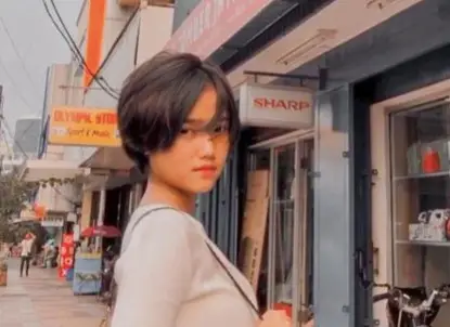 Fuji Pamer Gaya Rambut...