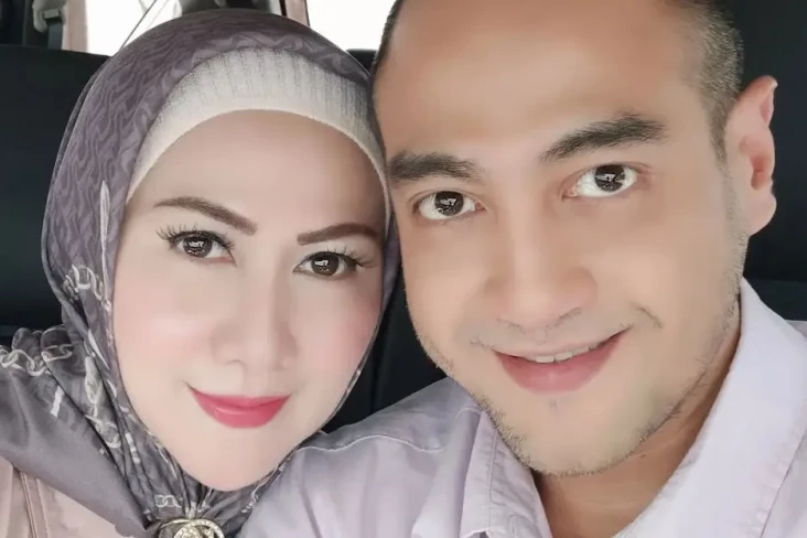 Laporkan Ferry Irawan...