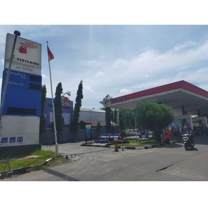 Viral Mobil Pelat Merah...