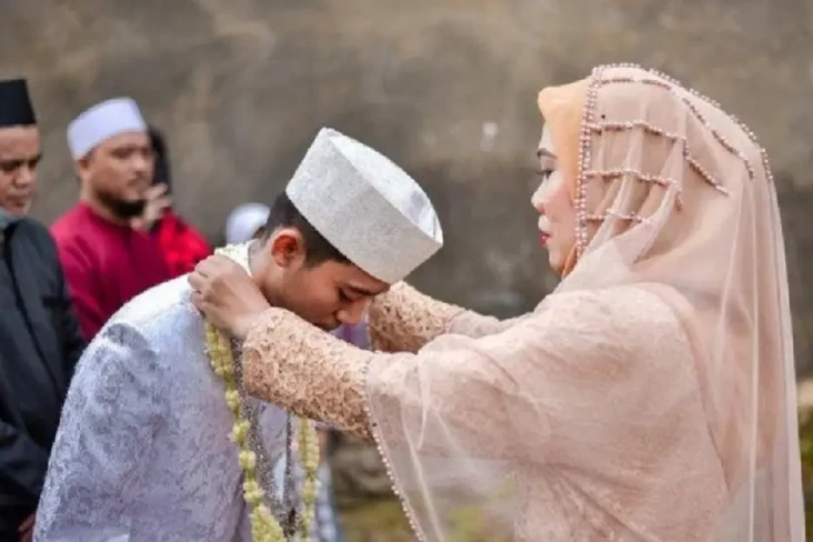 Rozy Zay Sempat Pacaran...