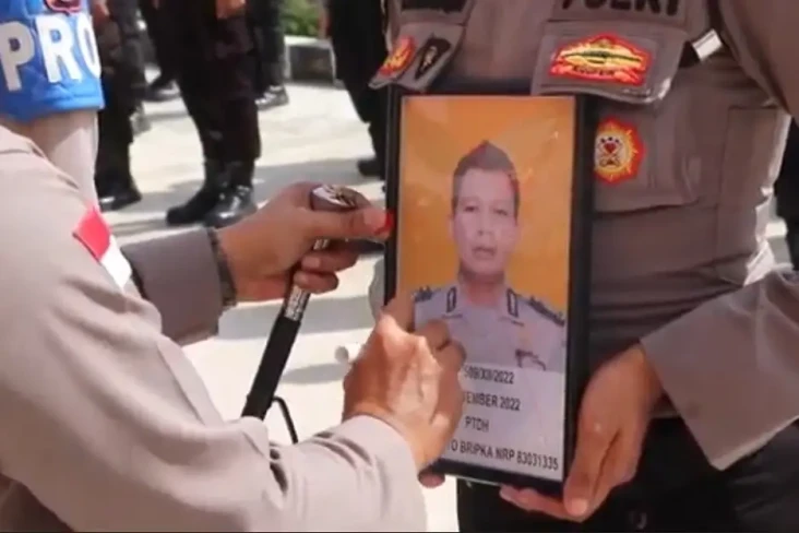 Tangan Kapolres Kepulauan...