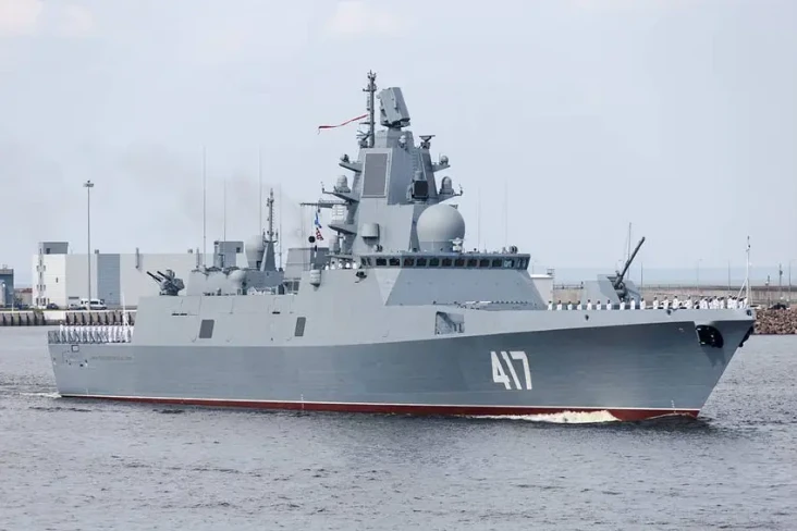 Kapal Perang Rusia Pengangkut...