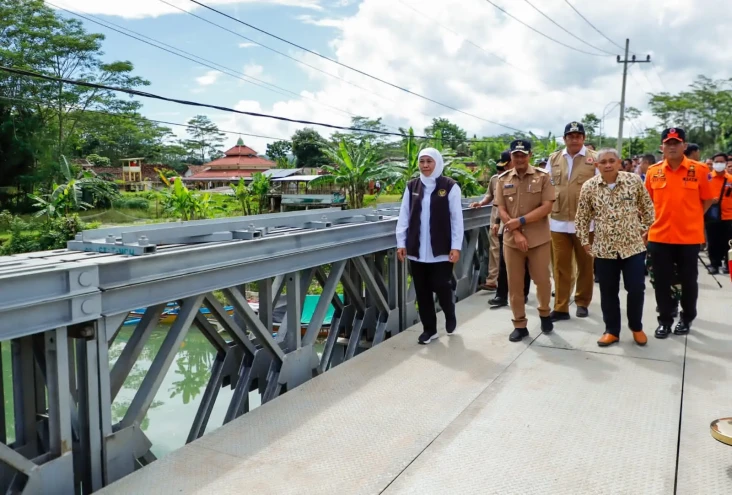 Gubernur Khofifah Resmikan...