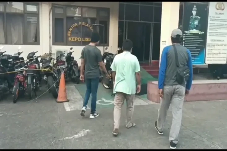 Mirip Mantan Pacar Alasan...