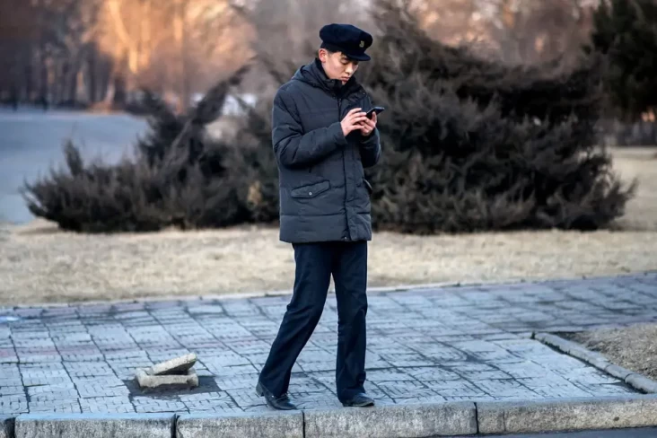 Warga Korea Utara Dilarang...