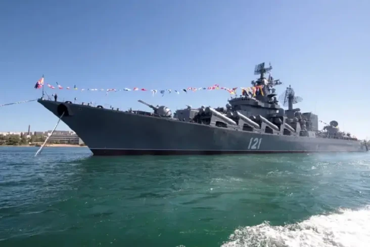 Kapal Perang Rusia Tenggelam...