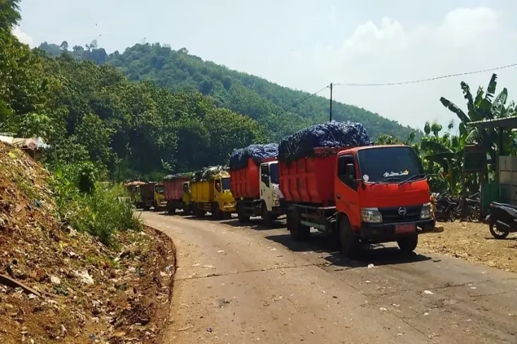 Jalan di Lokasi TPA...