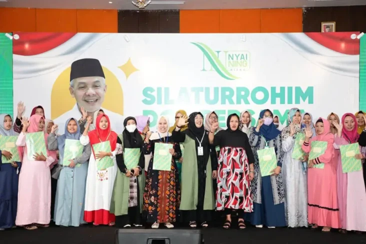 Ratusan Nyai dan Ning...