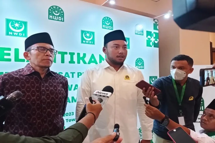Jadi Ketum Pimpinan...