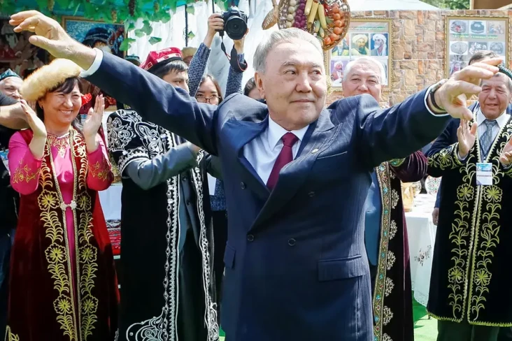Kazakhstan Cabut Kekebalan...