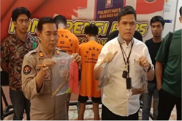 Pembunuhan Bocah 11...