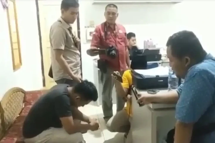 Guru Bejat Tega Berulangkali...