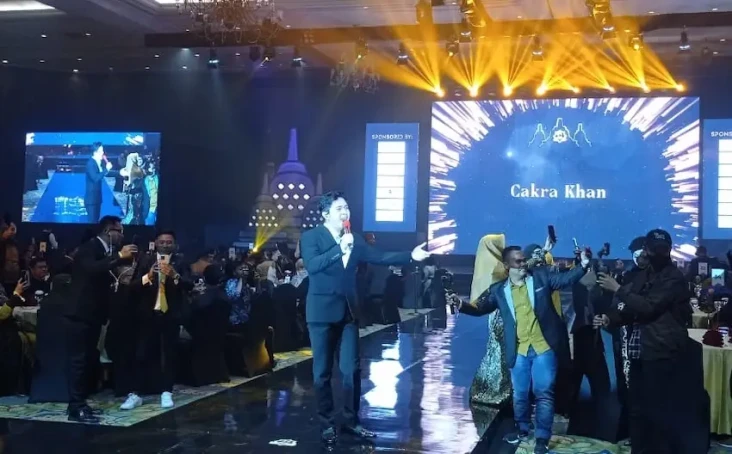Cakra Khan Meriahkan...
