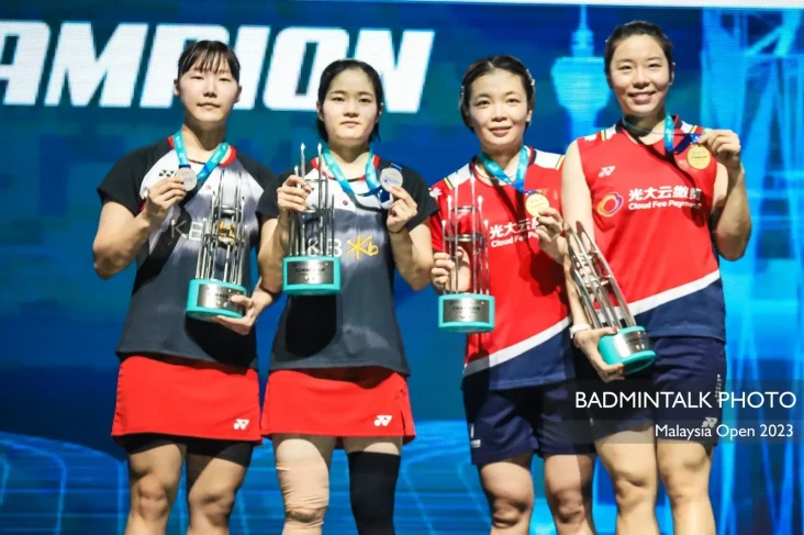 Pasangan China Chen/Jia...