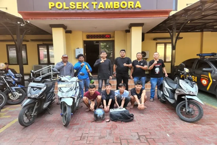 Beraksi Belasan Kali,...