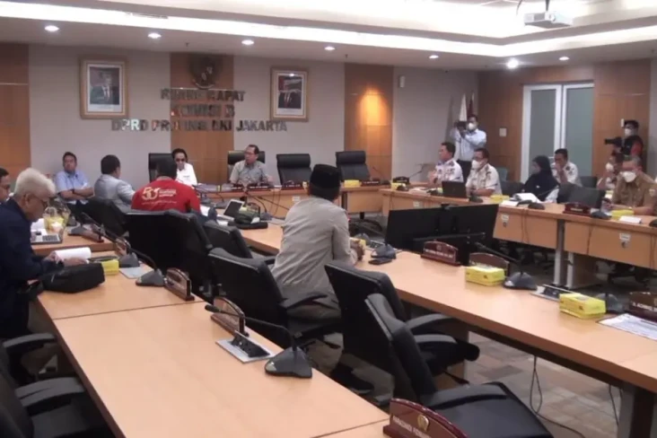 Hanya Dihadiri Dishub,...