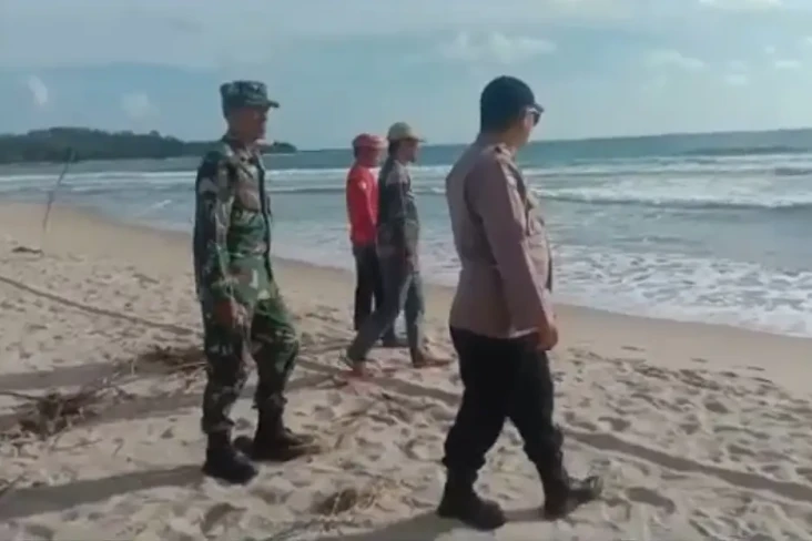 Gelombang Tinggi di...