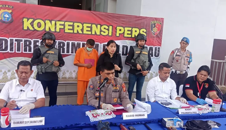 Beringas Serang Warga...