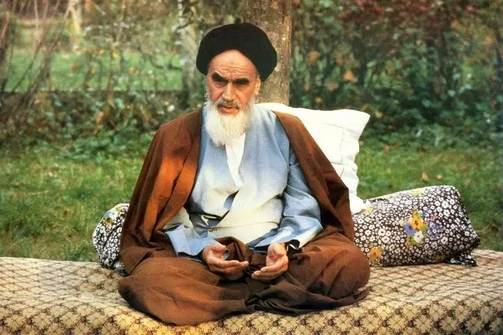 Profil Ayatollah Ruhollah...