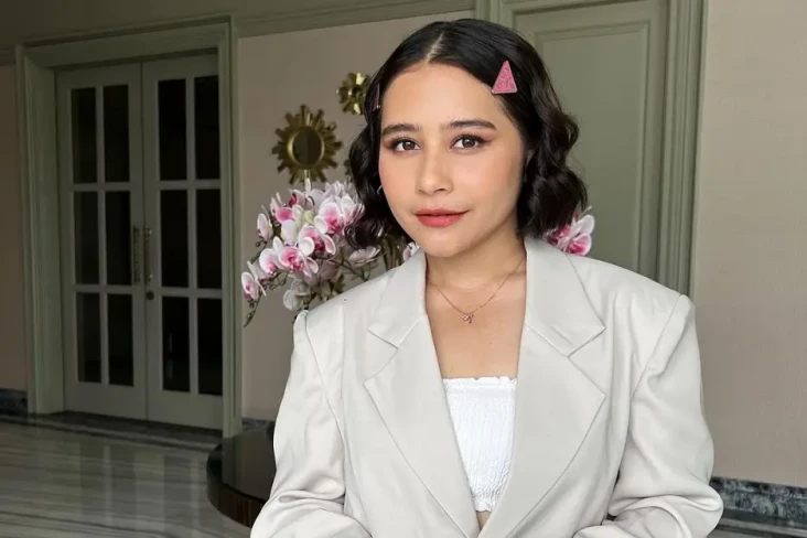 Ingin Jadi Dosen, Prilly...