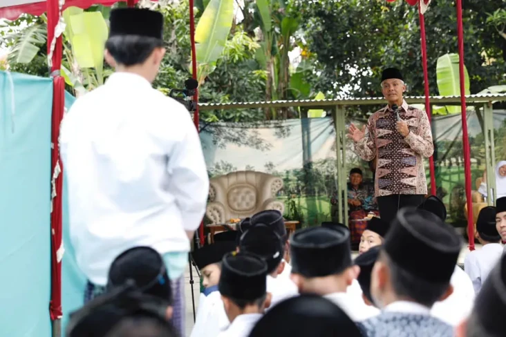 Sowan ke Ponpes Baitul...