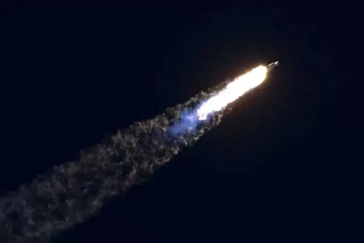 Roket Falcon Heavy SpaceX...