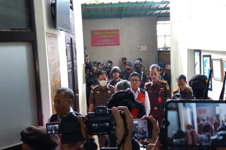 Jelang Sidang Tuntutan,...